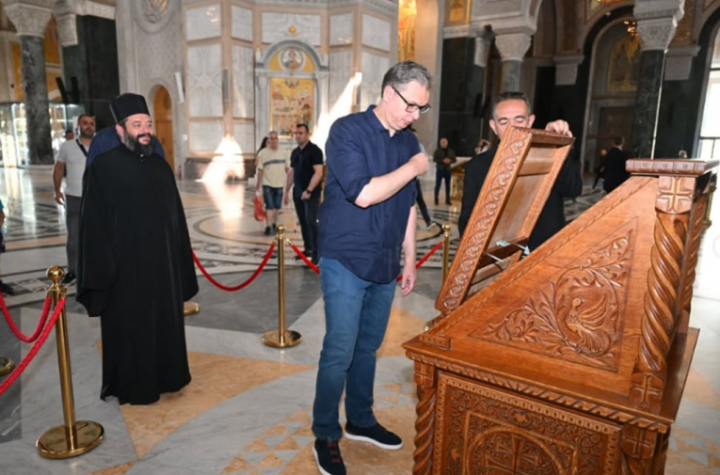 VELIČANSTVENI SUSRET NA VELIČANSTVENOM MESTU: Predsednik Vučić i patrijarh Porfirije u Hramu Svetog Save sa Nikolajem Muhinom (FOTO)