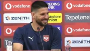 VIDIŠ U TOJ DECI DA SU SPREMNA DA IZGINU ZA PARTIZAN! Aleksandar Mitrović poslao jaku poruku crno-belima: Izgube meč, aplaudira im ceo stadion!