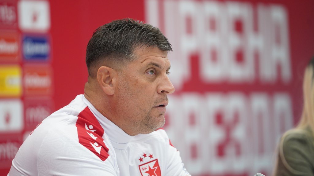 VLADAN MILOJEVIĆ O ARNAUTOVIĆU: Izjava trenera Zvezde pred meč na Gibraltaru!