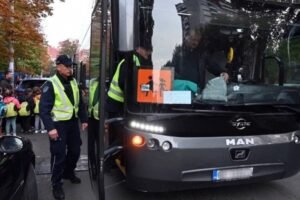 VOZE DECU NA REKREATIVNE I KAMPOVE BEZ PROVERE AUTOBUSA I VOZAČA! Ova stvar će se strogo kontrolisati: Dužni ste da 48 sati pre puta...