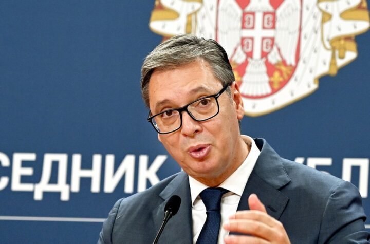 'SUPROTSTAVIĆEMO SE SPOLJNIM PRITISCIMA, SVIMA KOJI NAM PRETE, I POBEDIĆEMO!' Snažna poruka Vučića: U jednom trenutku videćete svu odlučnost države Sr