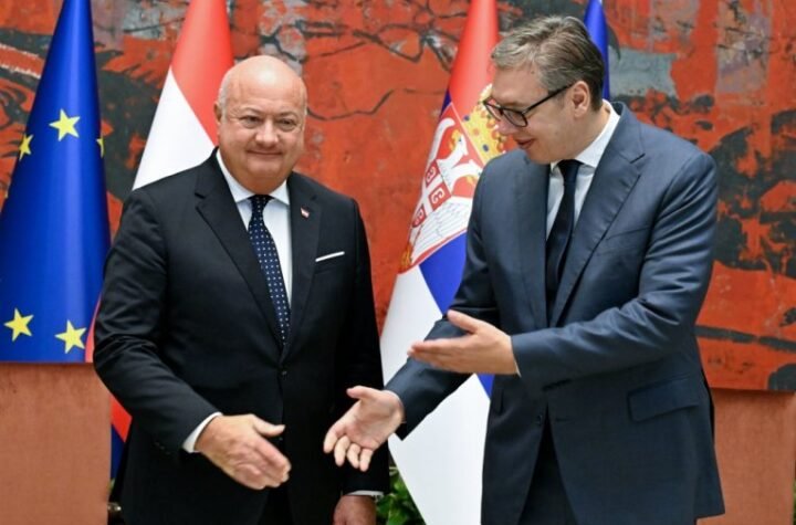AMBASADOR POTPUNO RAZOBLIČIO OPOZICIONE LAŽI! Sastanak Vučića i Šmita protekao u PRIJATELJSKOJ ATMOSFERI I SRDAČNOM TONU!