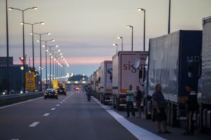 AMSS objavio najnovije stanje na putevima: Gužva na auto-putu ka Nišu, gužve su na ovim granicama!
