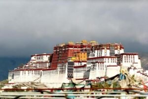 Autonomni region Tibet ostvario istorijske ekonomske i društvene uspehe tokom 60 godina
