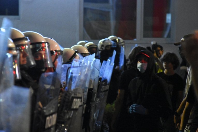 BLOKADERI DOBILI PODRŠKU OD USTAŠA ZA NAPADE NA SRPSKU POLICIJU! Neverovatna prepiska kruži mrežama! (FOTO)