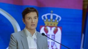 BRNABIĆ IMA SAMO JEDNO PITANJE ZA BLOKADERE: Bando, šta, ili bolje pitanje - koga, spaljujete večeras?