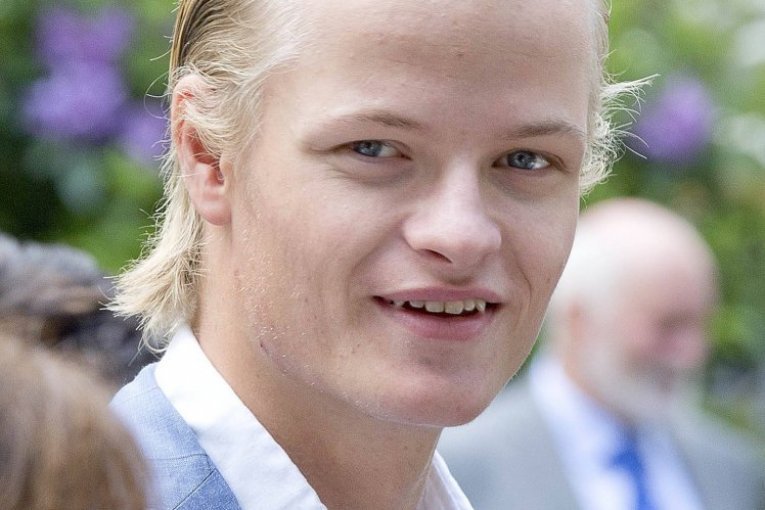 CRNA MRLJA NA DVORU: Sin prestolonaslednice uskoro pred sudom za 32 zverstva!