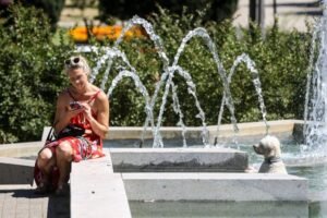 "CRNA" PROGNOZA! Avgust će biti upamćen po dužem i jačem TOPLOTNOM TALASU: Temperatura će sve više rasti