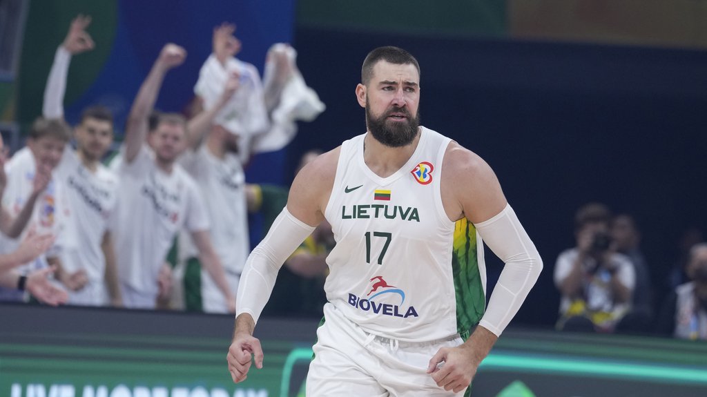 DEMONSTRACIJA SILE LITVANACA: Valančijunas i ekipa pregazili Veliku Britaniju na otvaranju Eurobasketa