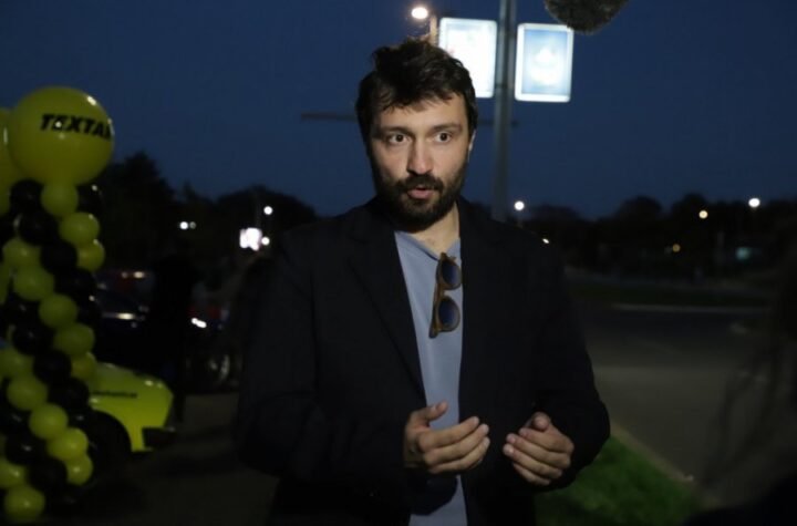 DOSTAVLJEN MU SNIMAK PREVARE! Našeg glumca DEVOJKA VARALA PRED SVIMA: "ZAVRŠILA JE U TOALETU SA MOJIM NAJBOLJIM DRUGOM!"