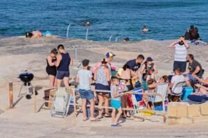 GRCI KRENULI U OBRAČUN SA "NESTAŠNIM" TURISTIMA I OVO SE MNOGIM SRBIMA NEĆE SVIDETI: Kraj prakse koja užasava veliki broj ljudi