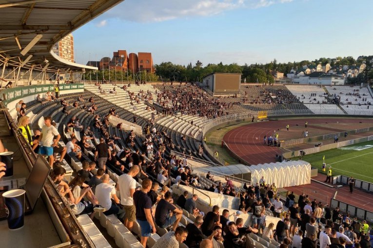 GROBARI, DA LI SU VAŠA DECA OVO ZASLUŽILA? Pre nedelju dana puna Humska, a sada... (FOTO GALERIJA)