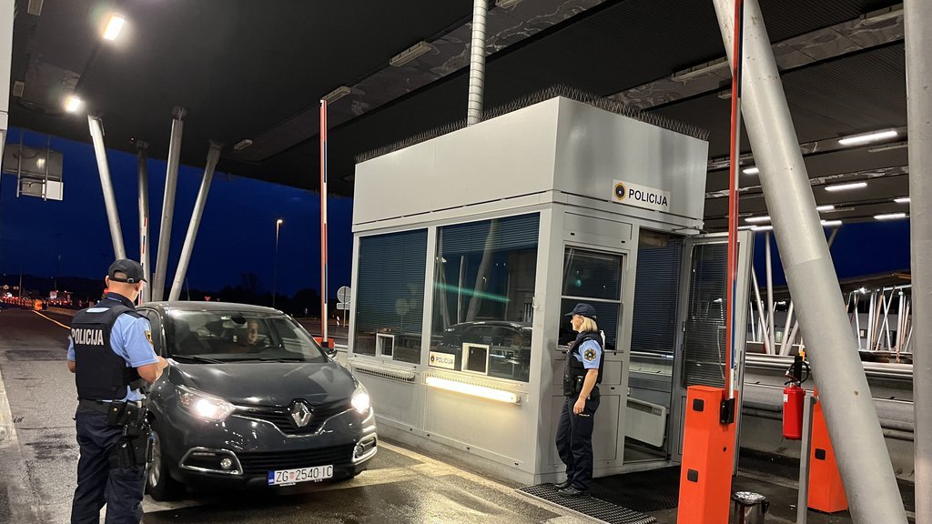 I DALJE GUŽVE NA GRANICAMA! Ovo je poslednji presek stanja: Gotovo da nigde nije prohodno