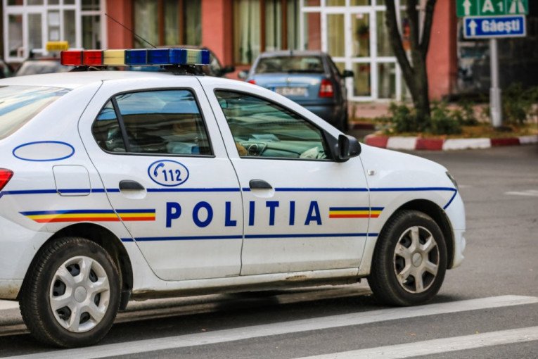 JEZIVO! Devojčica (14) i njen mladić (17) zagrljeni se bacili pod kamion! OTIŠLI ZAJEDNO U SMRT ZBOG ZABRANJENE LJUBAVI!