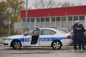 MASOVNA RACIJA U GRADU NA 40 LOKACIJA: Palo 16 osoba, pronađeni kokain, spid, marihuana i 26.000 evra!