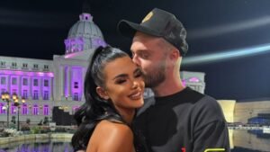 NA SEDMOM NEBU! Anita u akciji sa Gastozovim drugom: Sve puca od strasti, intimni trenuci preplavili mreže (FOTO)