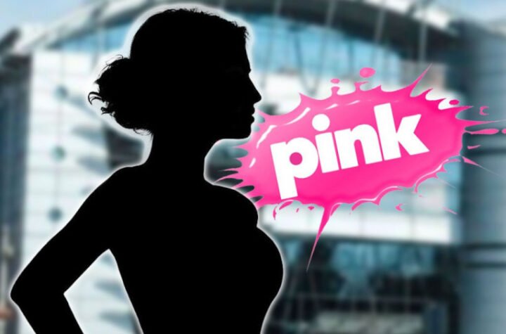 PROCURILE GOLIŠAVE SLIKE PINKOVE VODITELJKE: Zategnutim telom ŽARI I PALI - ovo nije za one sa slabim srcem! (FOTO)