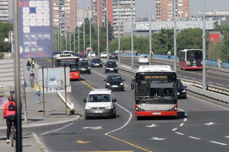 PROHODNO, BEZ VEĆIH GUŽVI! Ulice i mostovi u Beogradu prohodni bez zadržavanja!