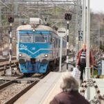 "PRUGA JE POD VISOKIM NAPONOM OD 25.000 VOLTI" - Upozorenje Železnica Srbije: IZUZETNO JE OPASNO PO LJUDSKI ŽIVOT