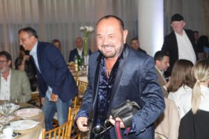 Pašče vam vilica kad čujete koliku penziju ima Mile Kitić: Mesečna primanja pevača su...