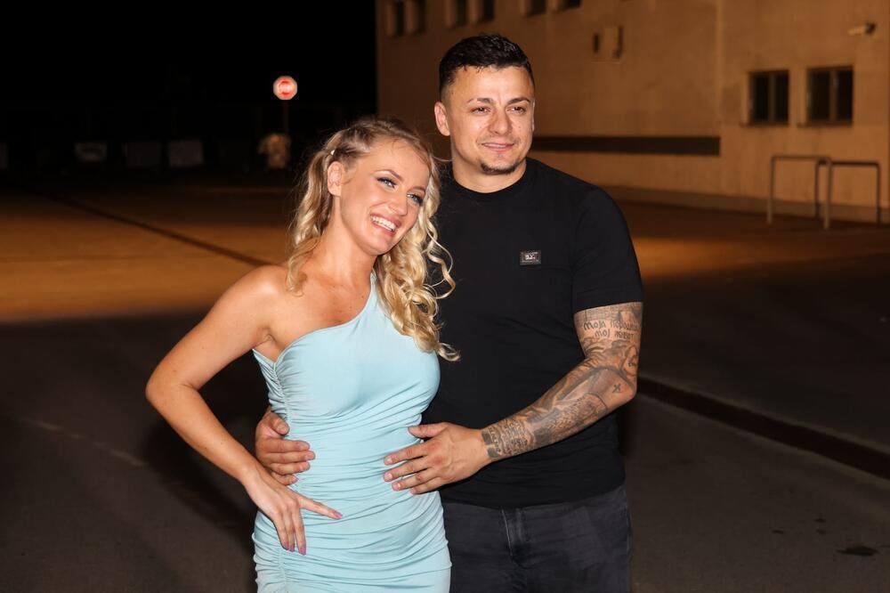 Pomirili se Milica i Terza? Slika sa malom Barbarom sve zbunila, u rukama drži iznenađenje