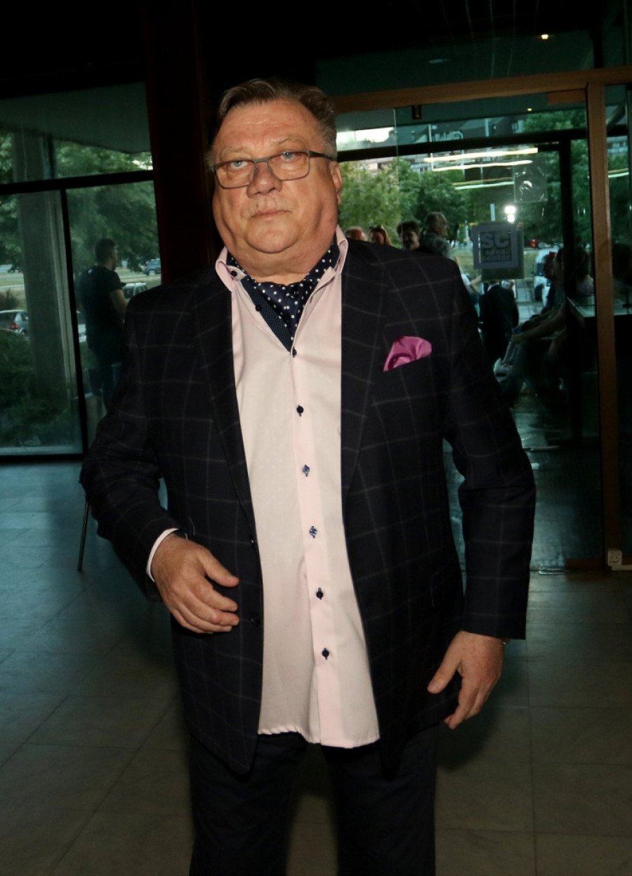 SAMO DA NIJE TOGA, BILO BI LAKŠE! Halid Bešlić zdravstveno ugrožen, a ove MUKE mu zadaju dosta problema!