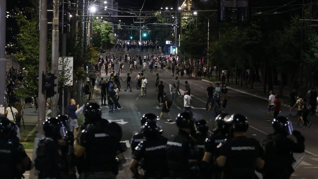 SKANDALOZNO! Radomir Lazović i Dobrica Veselinović pozvali su na ubijanje policajaca (FOTO)