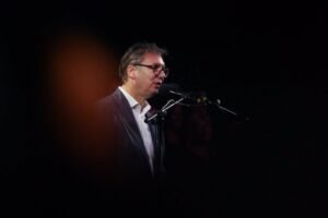 "SRBIJA NEĆE DA BUDE SLUGA" - Moćna slobodarska poruka predsednika Vučića iz Karlovaca: "SRBIN SLOBODU VOLI VIŠE OD SVEGA"