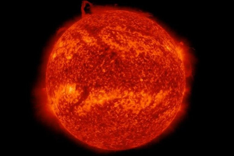 ŠTA JE OVO NA SUNCU? Bljesak, pa EKSPLOZIJA zaprepastili sve! Evo šta se dogodilo