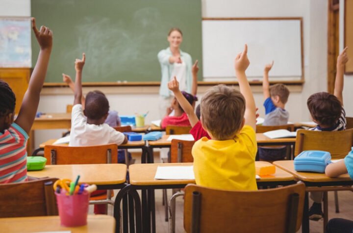 SVE JE SPREMNO ZA NOVU ŠKOLSKU GODINU! Oglasio se ministar prosvete pred 1. septembar: Evo šta če biti sa blokiranim školama!