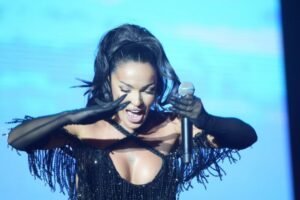 TEODORA DŽEHVEROVIĆ UŽIVA NA PRIMORJU! Pokazala telo od kojeg zastaje dah! (FOTO)