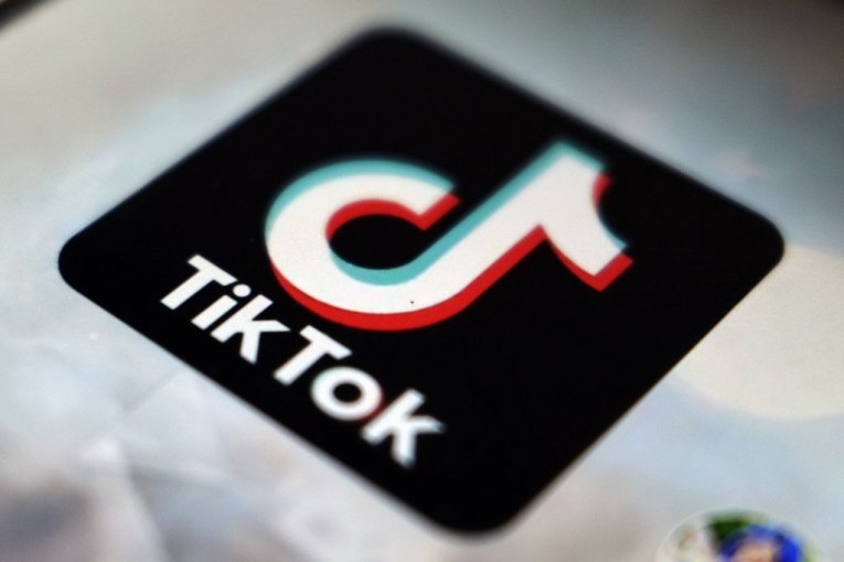 TIK-TOK OTPUŠTA RADNIKE I PRELAZI NA VEŠTAČKU INTELIGENCIJU: Ugrožena bezbednost više miliona korisnika!