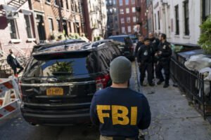 TRAMPOVA OSVETA? FBI upao u kuću bivšeg savetnika predsednika Amerike!