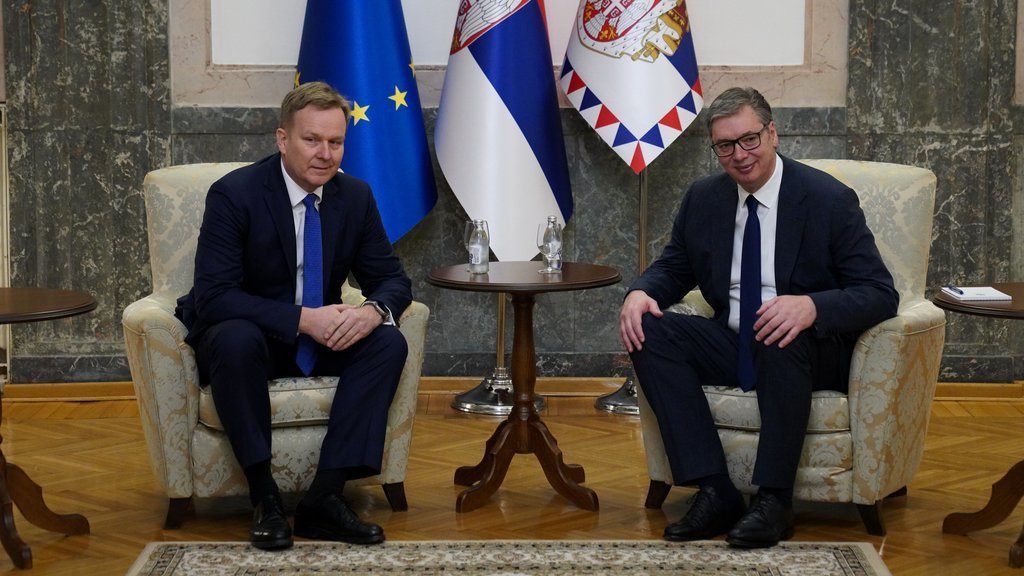 VUČIĆ SE SUTRA SASTAJE SA SORENSENOM: Predsednik će razgovarati sa specijalnim predstavnikom EU za dijalog Beograda i Prištine