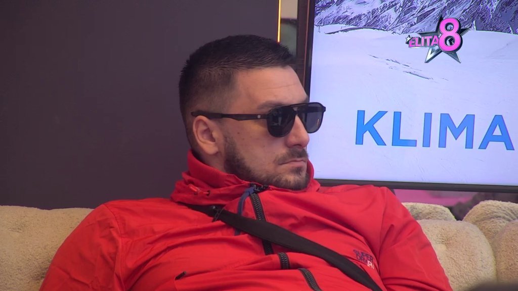 ZOLA POKAZAO FOTKE PRE I POSLE TRANSFORMACIJE: Smršao 30 kilograma i sad izgleda potpuno drugačije (FOTO)