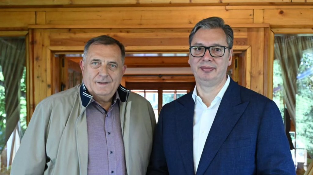 'BRATSKI SUSRET' Predsednik Vučić se sastao sa Dodikom u Beogradu: Razgovarali smo o svim važnim regionalnim pitanjima! (FOTO)
