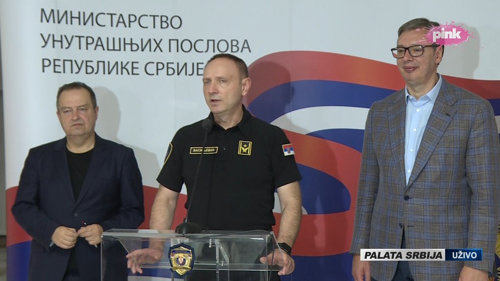 'DOŠLE SU SITUACIJE KADA NE MOŽEMO DA NE INTERVENIŠEMO' Obratio se direktor policije, evo šta je rekao o nasilju u Novom Sadu