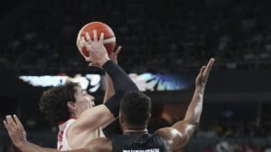 'UBIĆEMO VAM CELU PORODICU, BIĆETE U STRAHU GDE GOD DA ODETE!' Skandalozne i jezive pretnje smrću posle Eurobasketa (FOTO)
