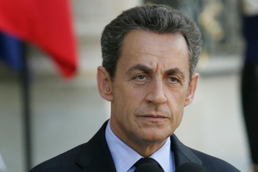 Bivši predsednik Francuske osuđen na 5 godina zatvora: Sarkozi uzimao milione od Gadafija, a sud je odlučio i ovo!