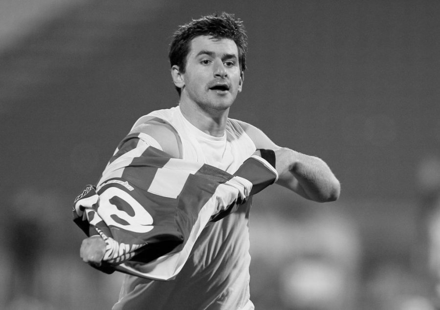CRNA OBJAVA OSVANULA NA PROFILU MARIJE MIKIĆ! Pevačica slomljena od bola I tuge - SRCE NIJE IZDRŽALO!