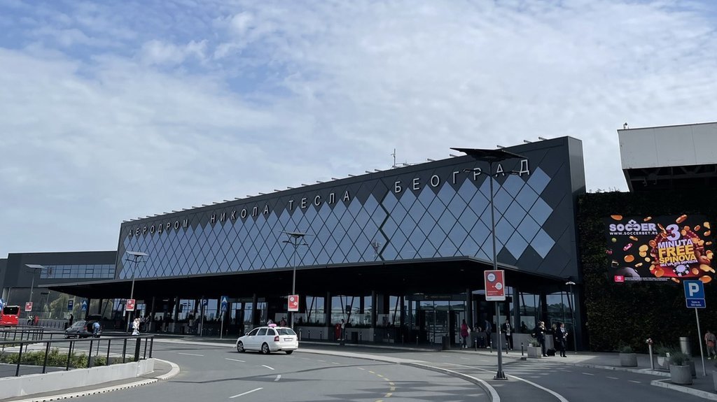 Drama na nebu iznad Beograda: Avion hitno sleteo - ovo je razlog