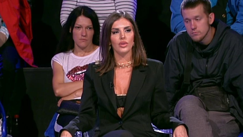 MISLILA SAM DA NEĆU PREŽIVETI! Ena Čolić otvorila dušu o VELIKOJ TRAGEDIJI koja je nedavno zadesila njenu porodicu: U njenu kuću više ne mogu da uđem.