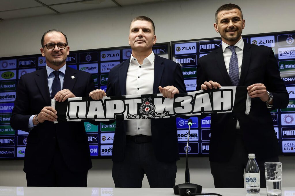 Mijatović ga navodno dogovorio kao novog trenera Partizana, a on seo na klupu Rijeke (Foto)