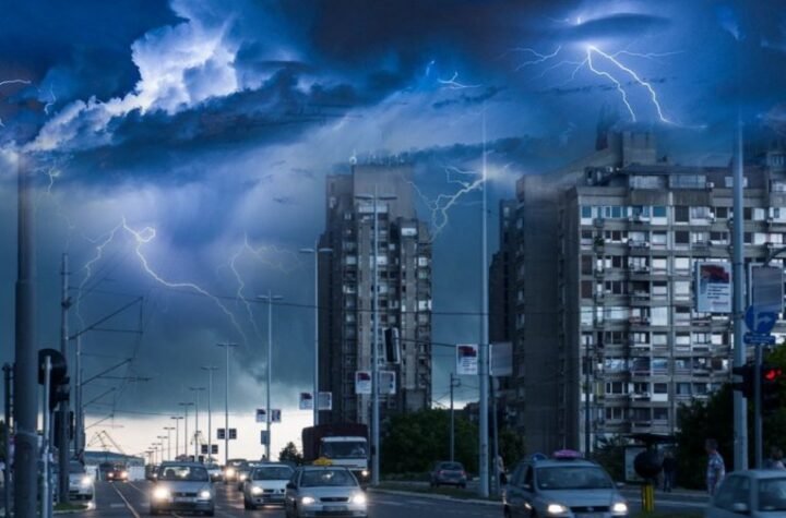 NEVREME SAMO ŠTO SE NIJE SRUČILO NA OVE DELOVE BEOGRADA! RHMZ izdao novo upozorenje!