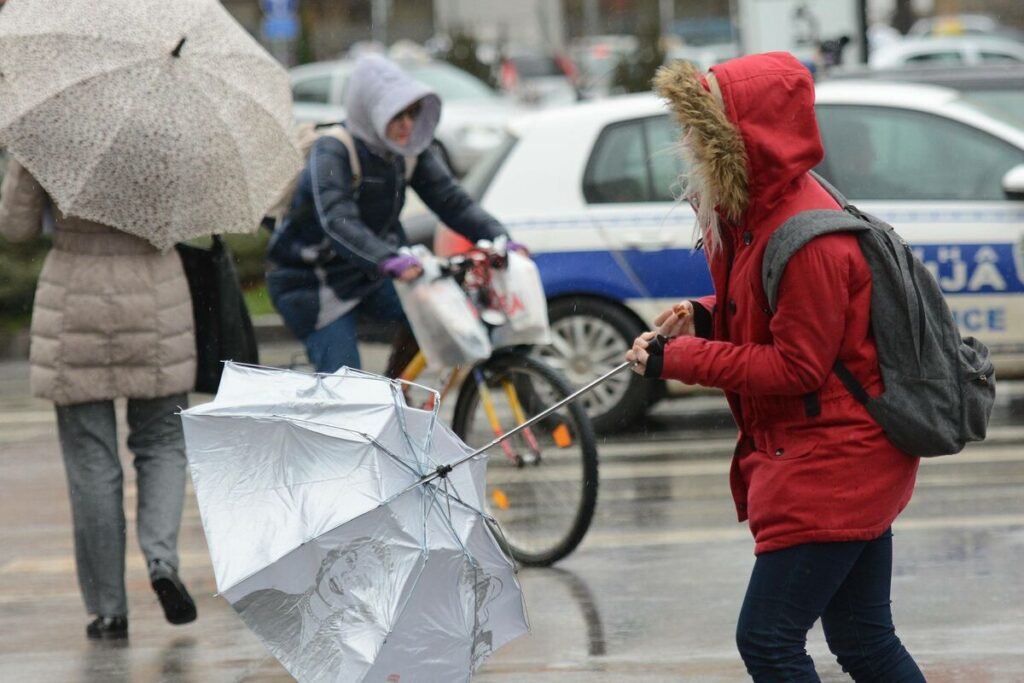 Nema više vrelih dana: Meteorolog upozorava na Đenovski ciklon koji je krenuo ga Srbiji, evo šta nam donosi!