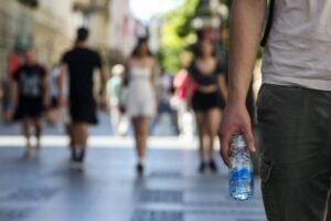 PAKAO SE NASTAVLJA! Ponovo se vraćaju tropske temperature, a onda sledi OBRT: Sneg će padati već u septembru
