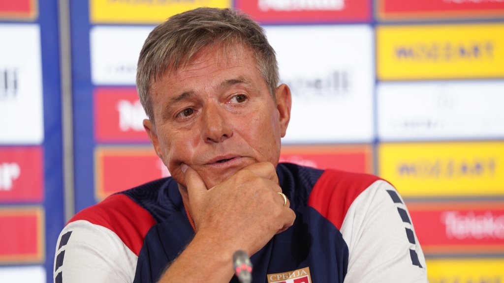 PRVE REČI PIKSIJA POSLE UBEDLJIVOG PORAZA OD ENGLESKE: Selektor Srbije tvrdi da je ovo moralo da se desi: Jedno veče za zaborav...