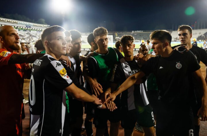 Partizanova želja obukla crveno-beli, umesto crno-beli dres (Foto)