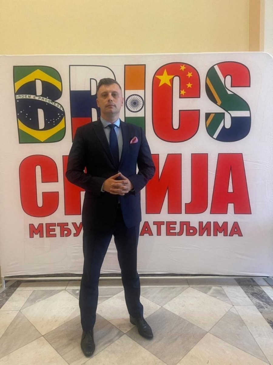 SRBIJA IMA PRIJATELJE I NA ISTOKU I NA ZAPADU: Samir Tandir o položaju Srbije na globalnoj sceni