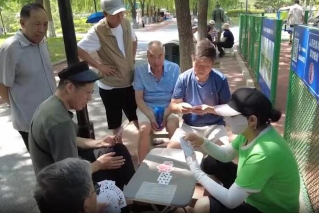 Šarenoliki život penzionera u Kini i u Srbiji